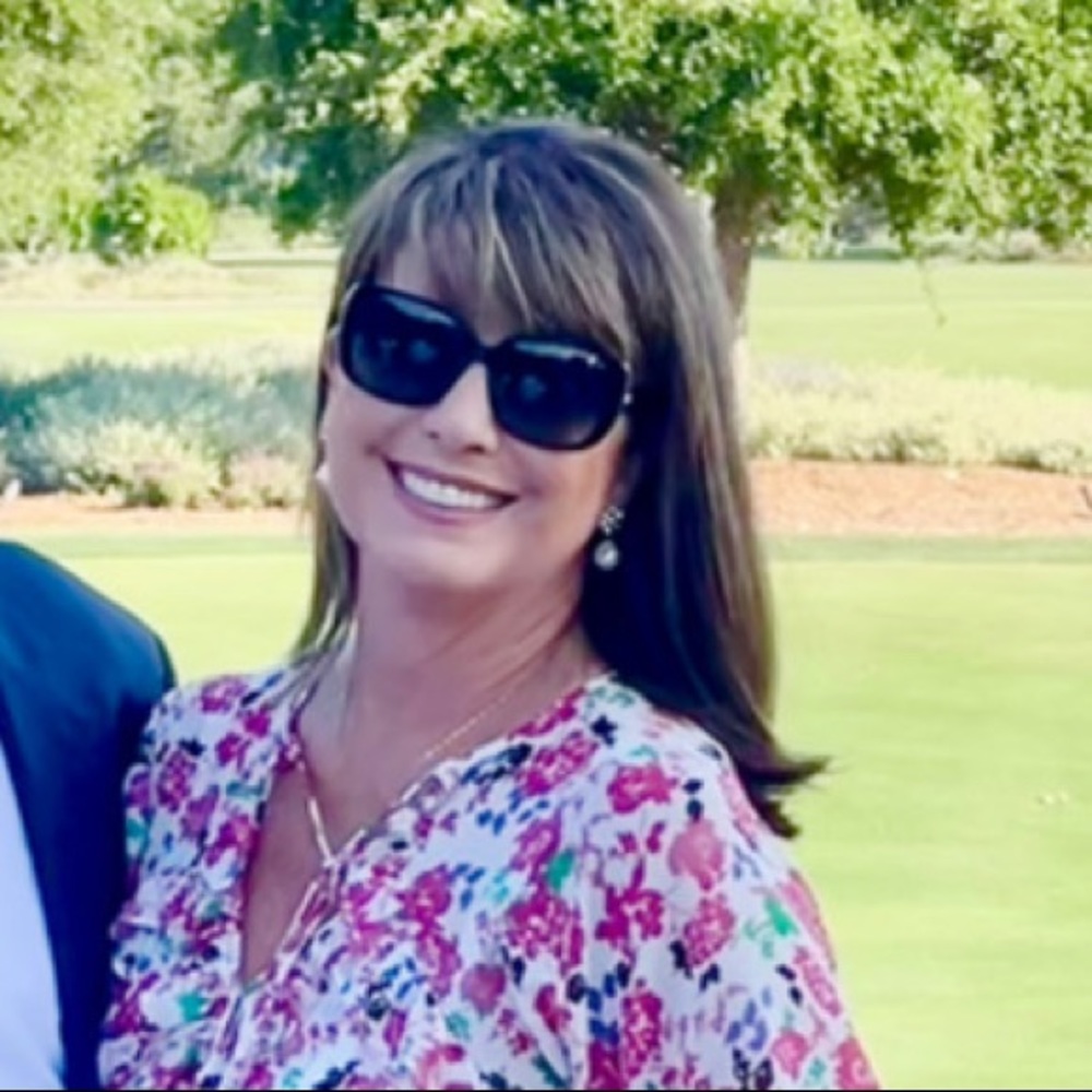 Meet your Posher, Monique